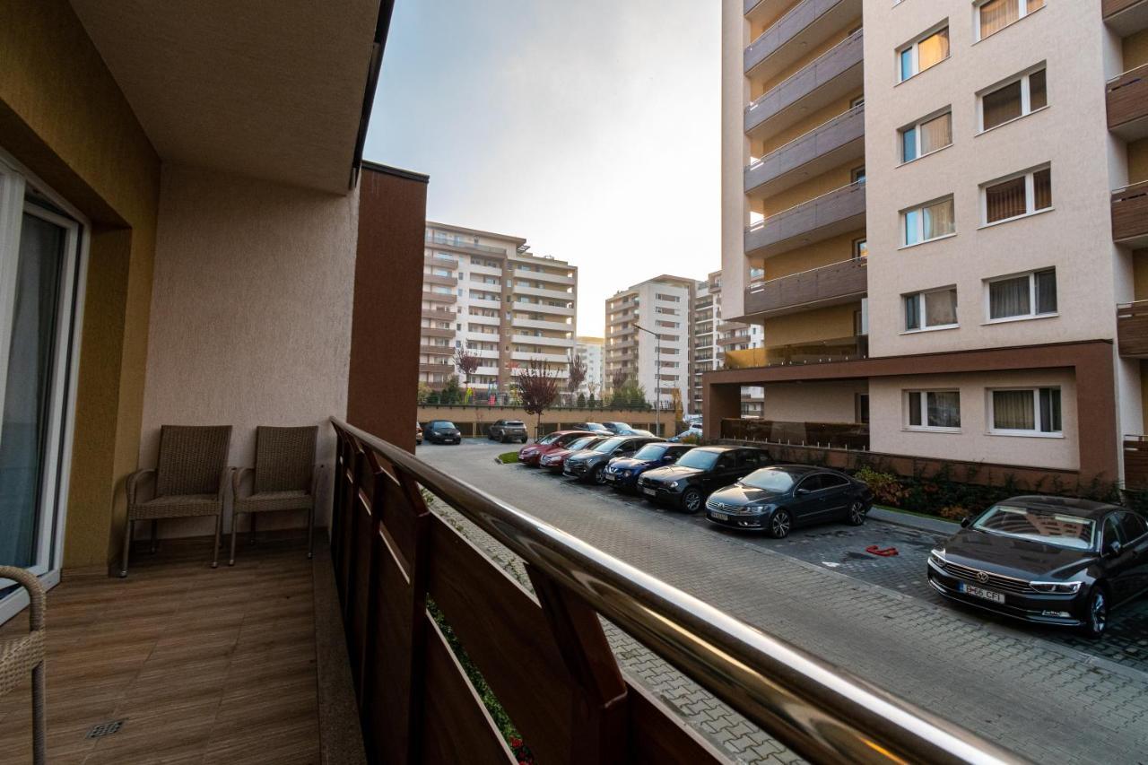 Yan Apartment - Near Mall & Free Private Parking 브라쇼브 외부 사진